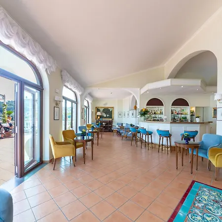 Iaccarino Sant'Agata sui due Golfi