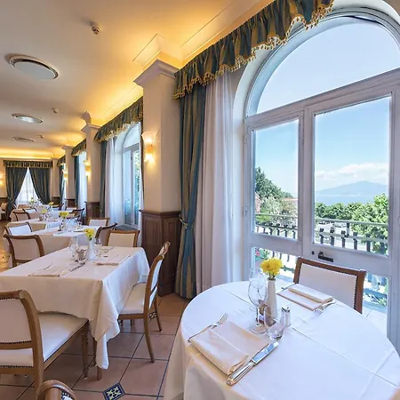 Jaccarino 4* SantʼAgata sui Due Golfi