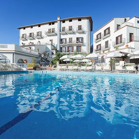 Iaccarino Hotell 4*