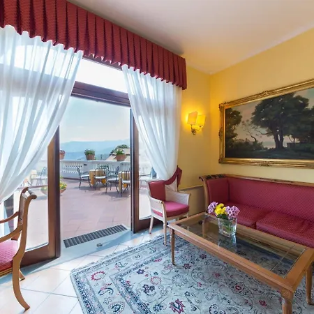 Iaccarino Hotell 4*