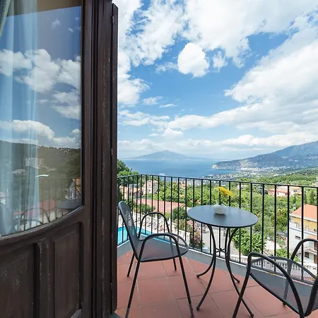 Hotel Iaccarino SantʼAgata sui Due Golfi